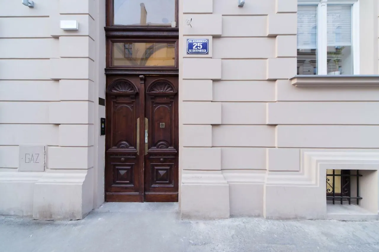 M6 Main Square Stylish One Bedroom Krakow Apartment